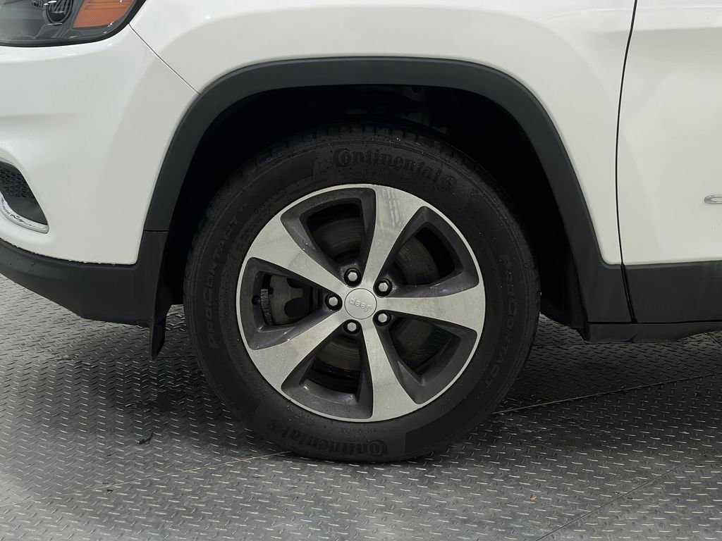 Used 2019 Jeep Cherokee Limited image 34