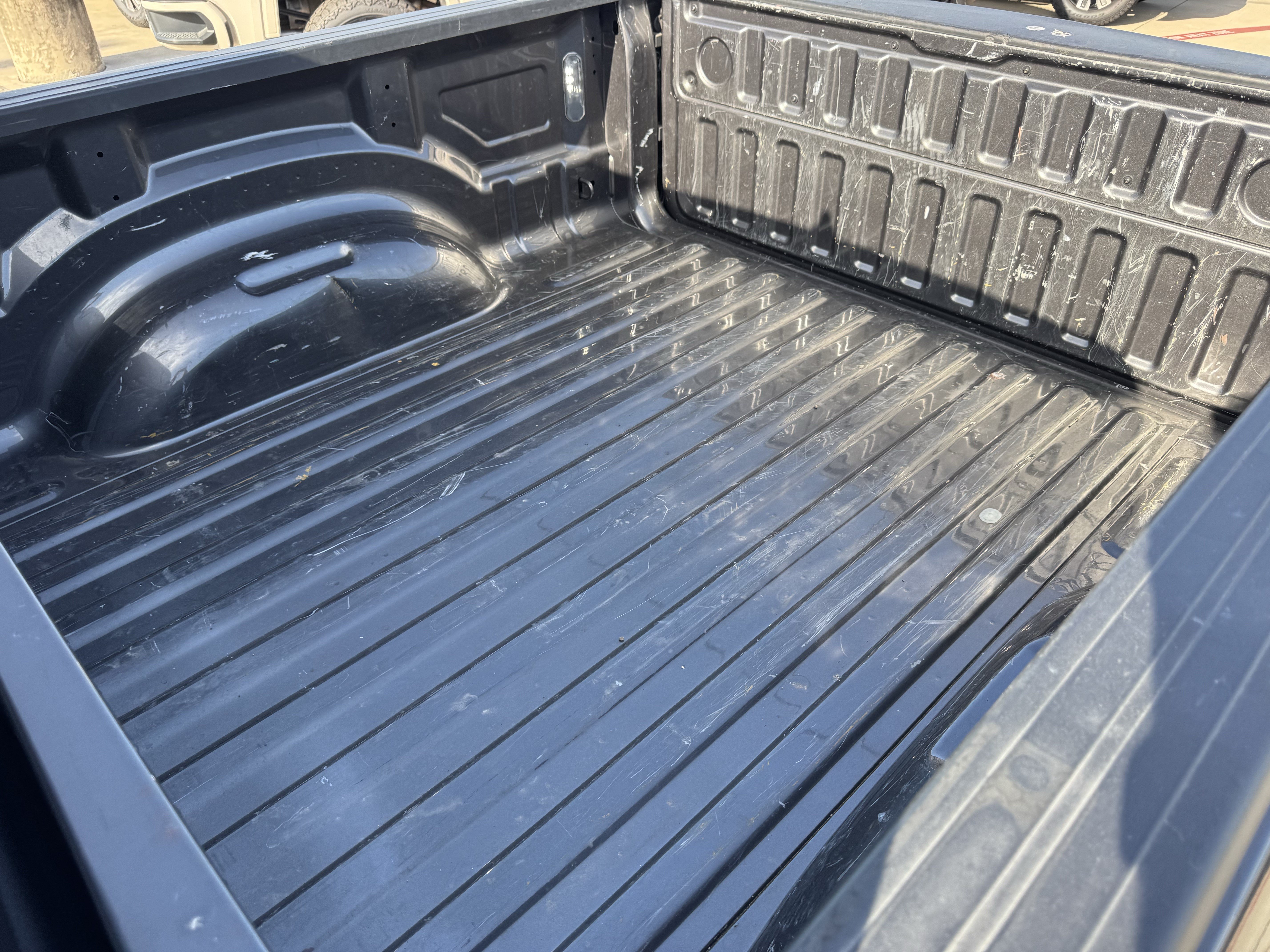 Used 2025 RAM 1500 Laramie w/ Sport Appearance Package AWD/4WD image 28