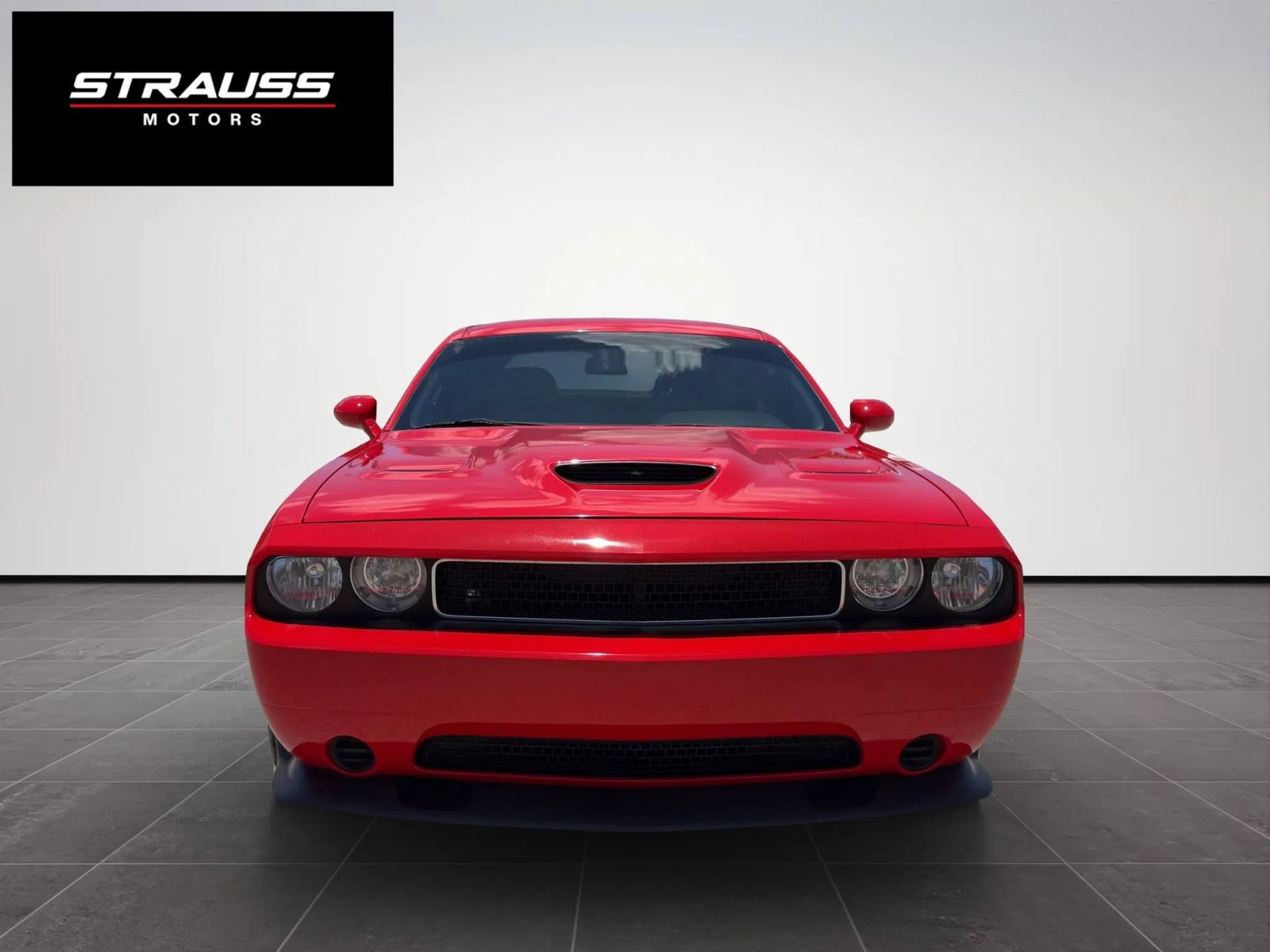 Used 2014 Dodge Challenger SRT8 Core RWD image 3