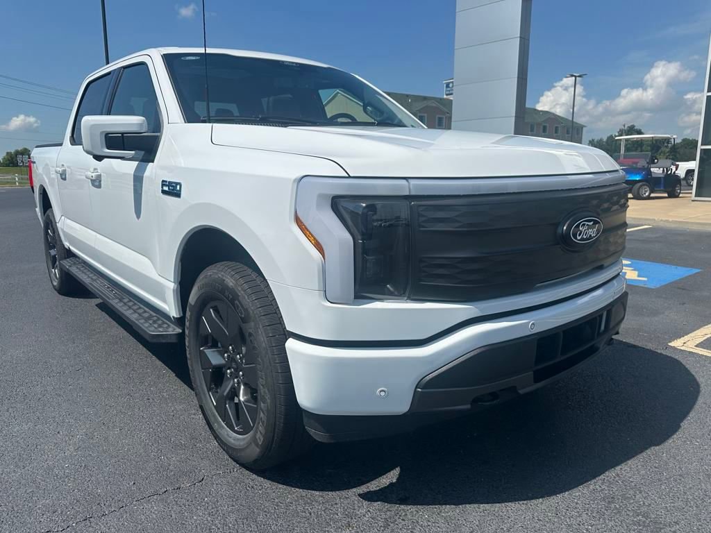 New 2025 Ford F150 Lightning Lariat w/ Max Trailer Tow Package video 2