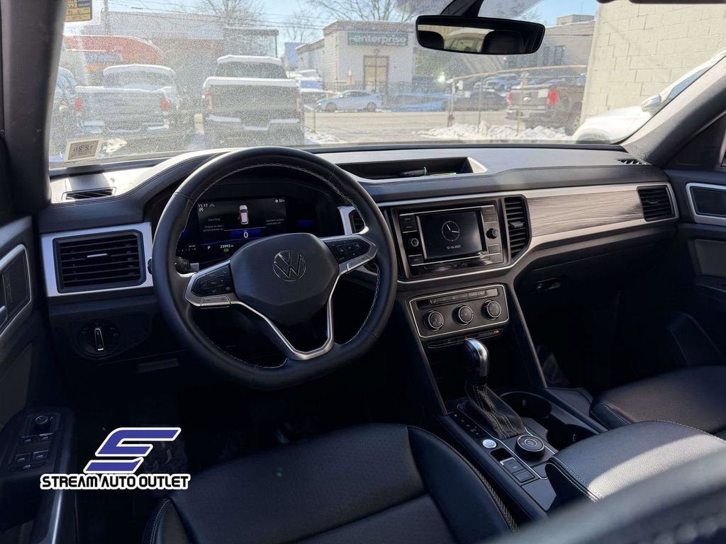 Used 2022 Volkswagen Atlas Cross Sport SE image 24
