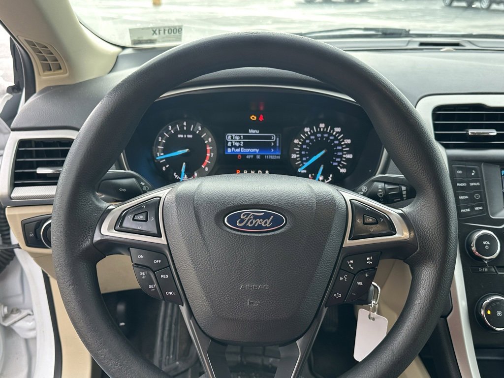 Used 2014 Ford Fusion SE image 22