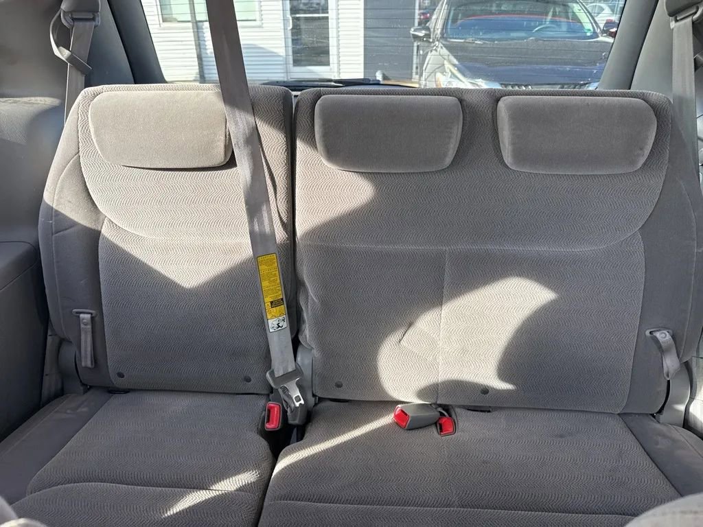 Used 2010 Toyota Sienna LE image 13