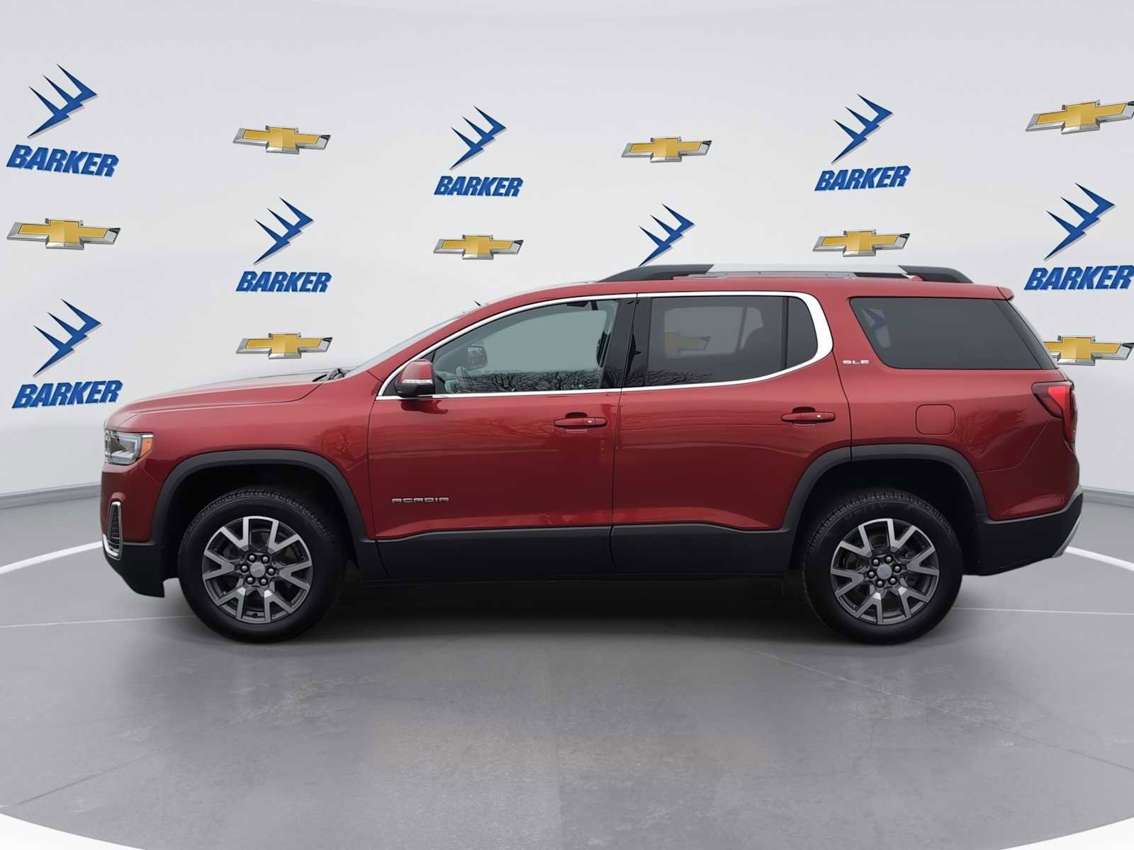 Used 2023 GMC Acadia SLE w/ Driver Convenience Package image 5