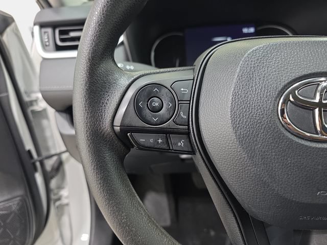 Used 2023 Toyota RAV4 XLE AWD/4WD image 14