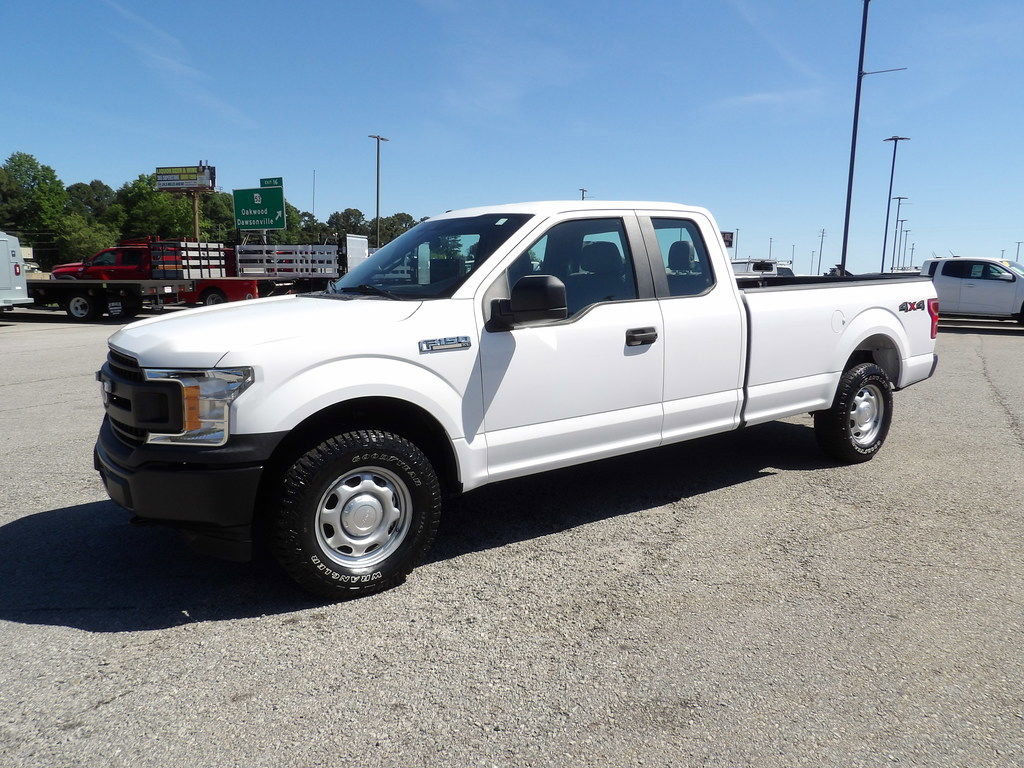 Used 2019 Ford F150 XL w/ Equipment Group 101A Mid AWD/4WD image 3