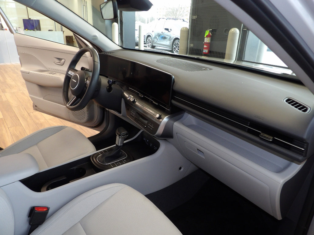 Used 2024 Hyundai Kona SEL AWD/4WD image 13