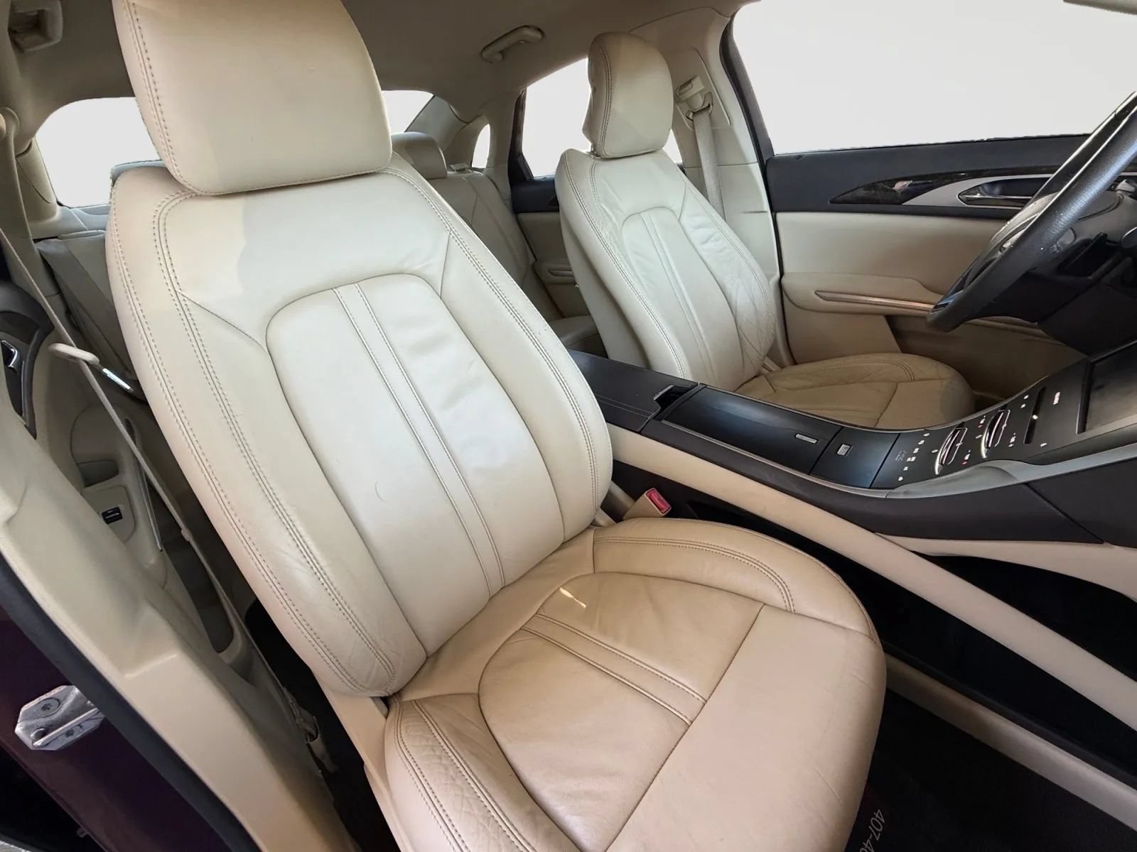 Used 2013 Lincoln MKZ FWD image 19