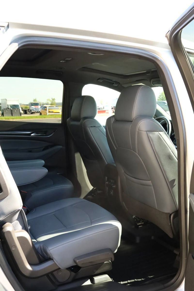 Used 2022 Buick Enclave Essence w/ Experience Buick Package AWD/4WD image 48