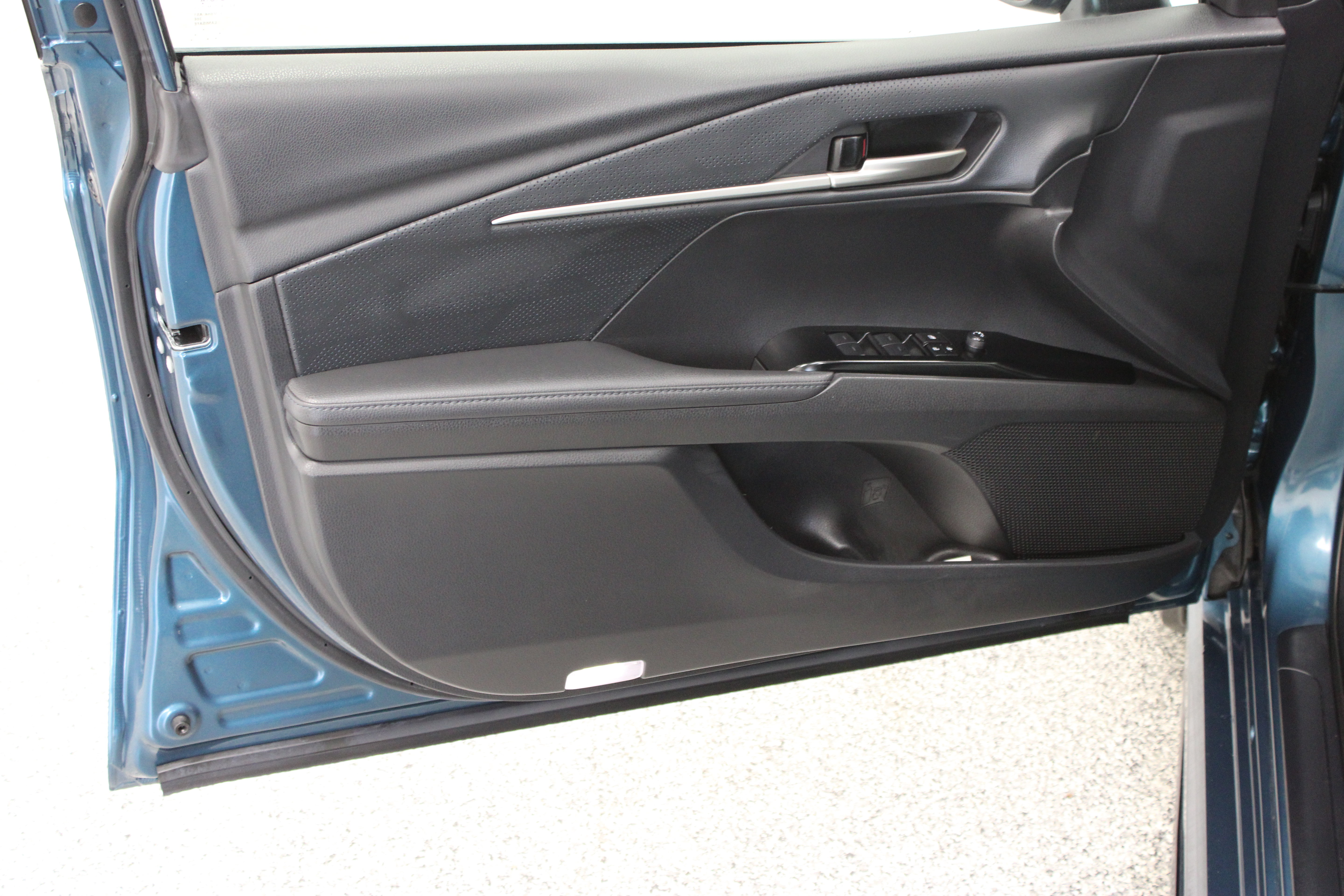 Used 2025 Toyota Camry XSE w/ Premium Plus Package FWD image 12