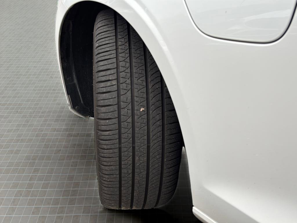 Used 2022 Volvo S60 T8 R-Design Expression w/ Premium Package image 11