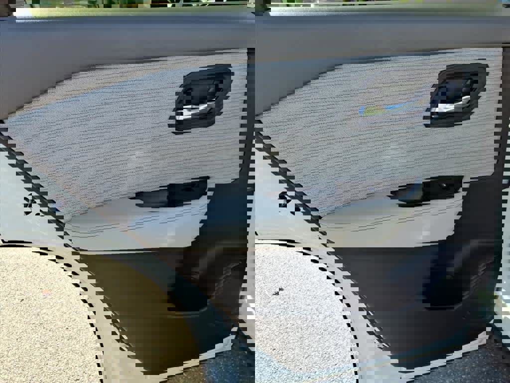 Certified 2023 Nissan Rogue SV image 12