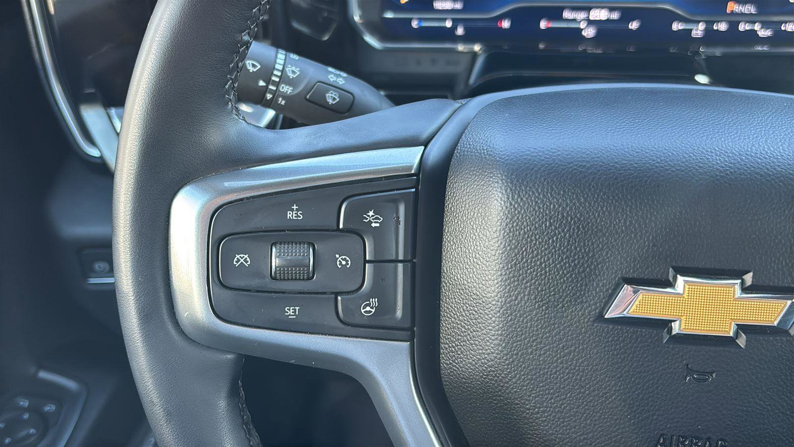 Certified 2024 Chevrolet Silverado 2500 LTZ w/ LTZ Convenience Package image 25