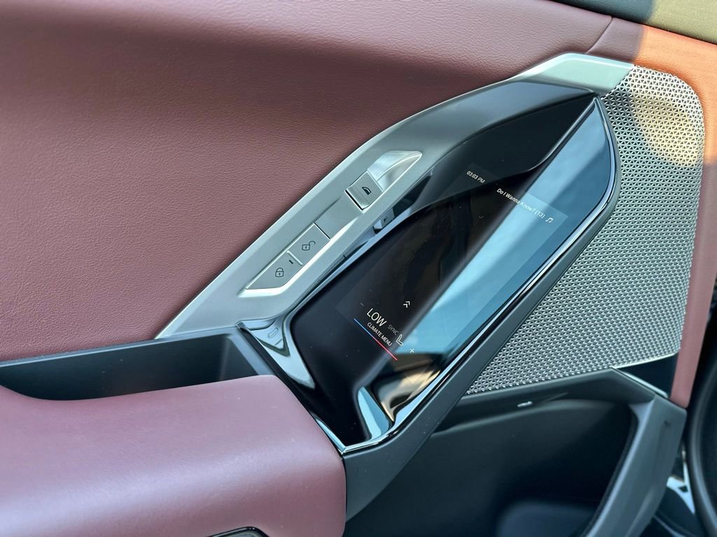 Certified 2023 BMW 760i xDrive image 27