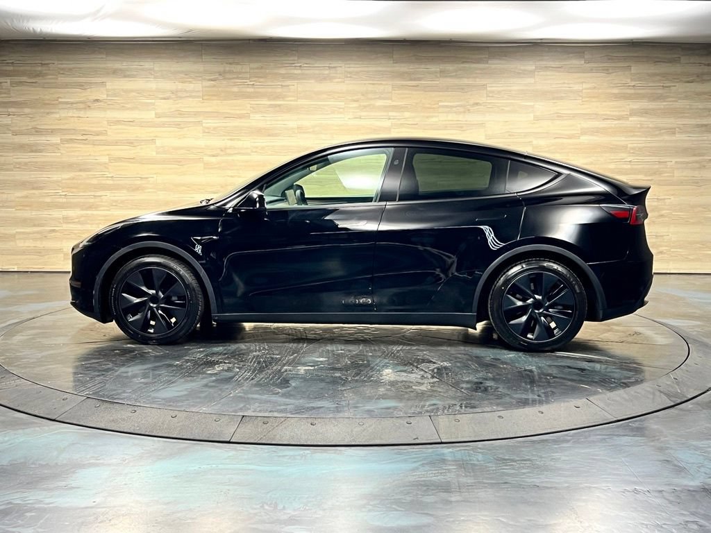 Used 2025 Tesla Model Y Long Range AWD/4WD image 28