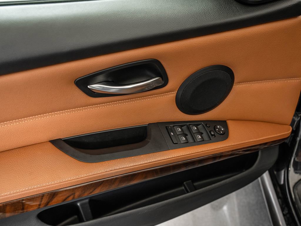 Used 2011 BMW 328i xDrive Sedan image 16