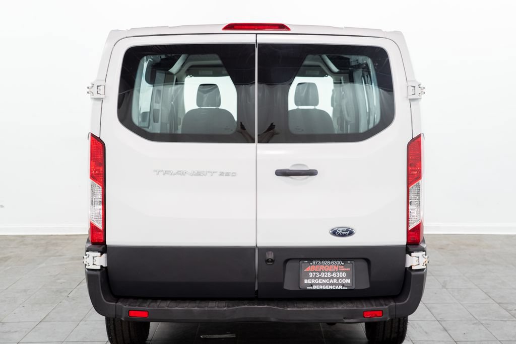 Used 2016 Ford Transit 250 130 Low Roof RWD image 8