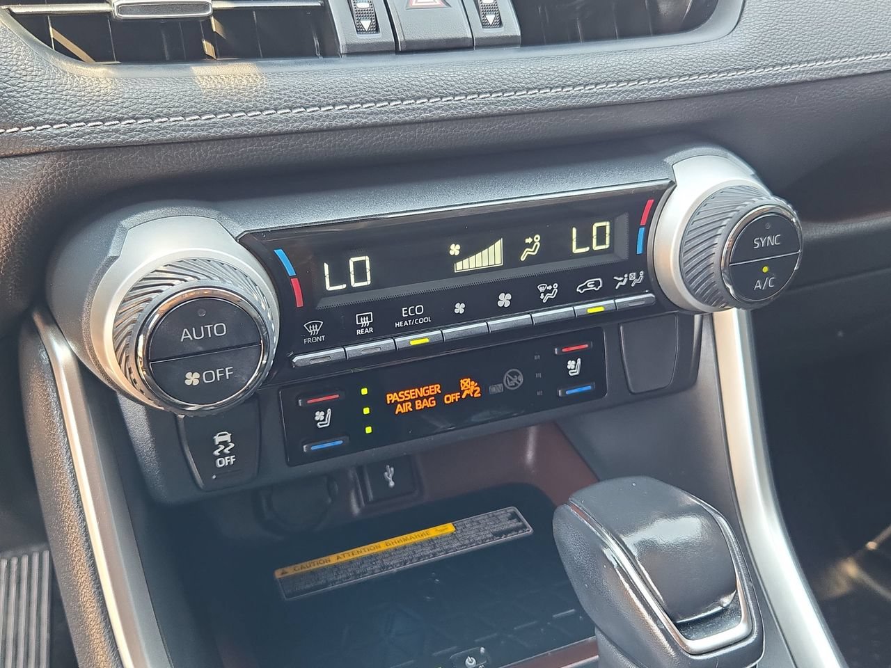 Used 2020 Toyota RAV4 Limited FWD image 21