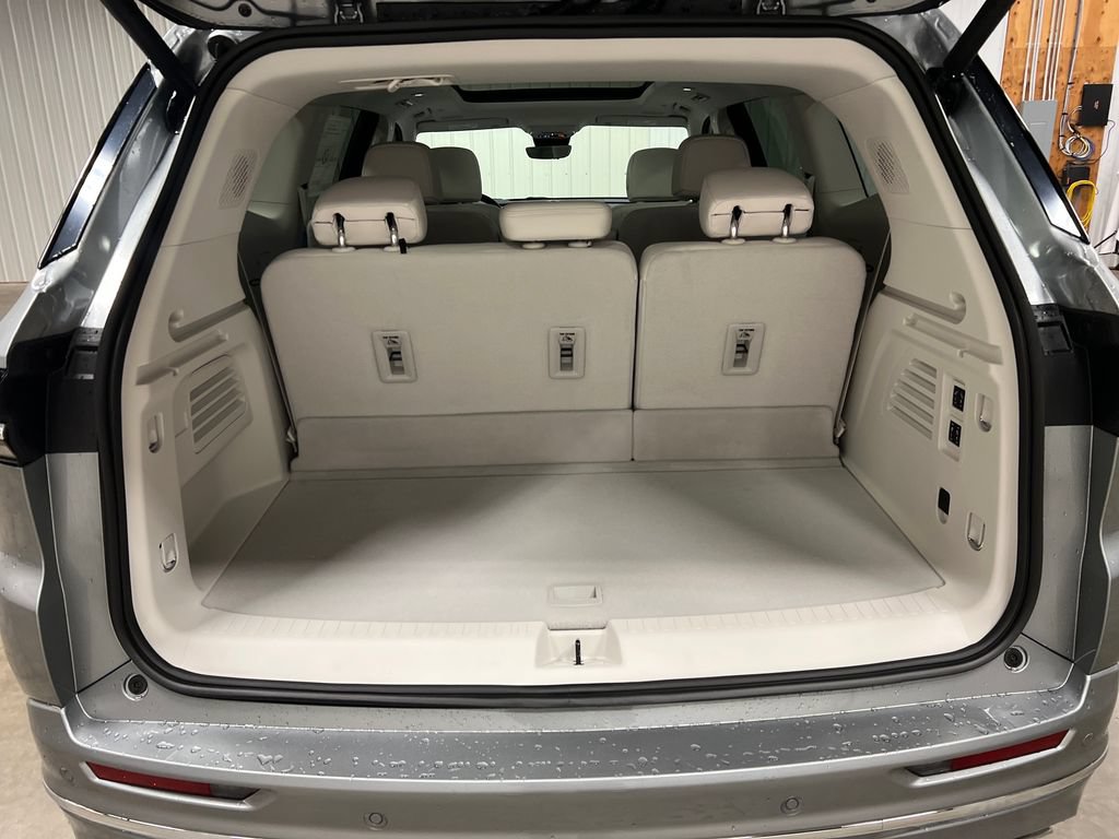 New 2026 Buick Enclave Avenir w/ Super Cruise Package AWD/4WD image 11
