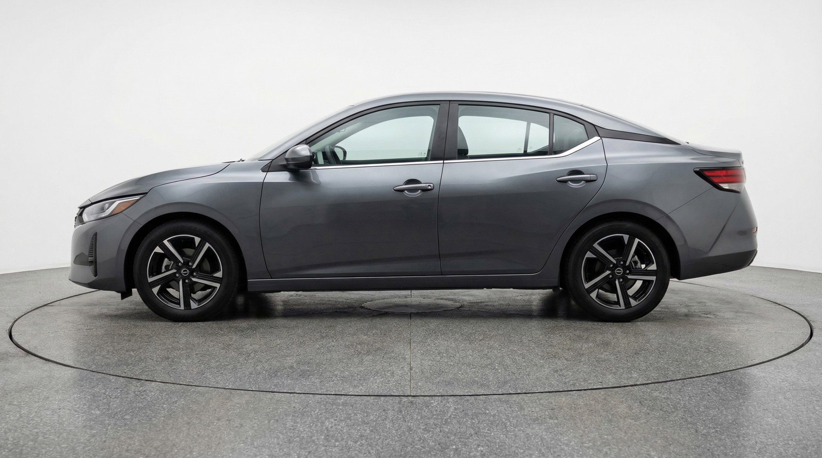 Used 2025 Nissan Sentra SV image 5