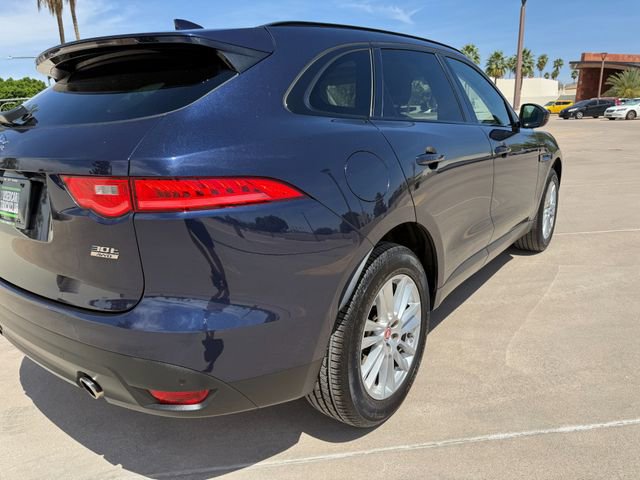 Used 2019 Jaguar F-PACE Prestige image 27