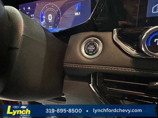Used 2024 Chevrolet Colorado LT w/ LT Convenience Package III AWD/4WD image 16