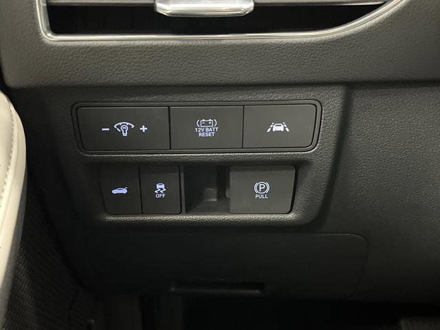 Used 2023 Hyundai Sonata Limited image 24