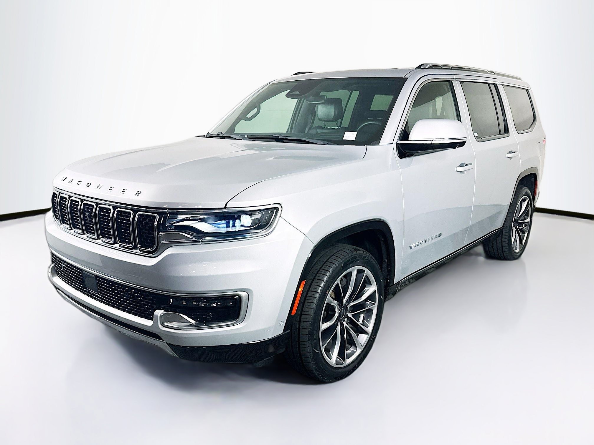 Used 2022 Jeep Wagoneer Series III w/ Premium Group I RWD image 3