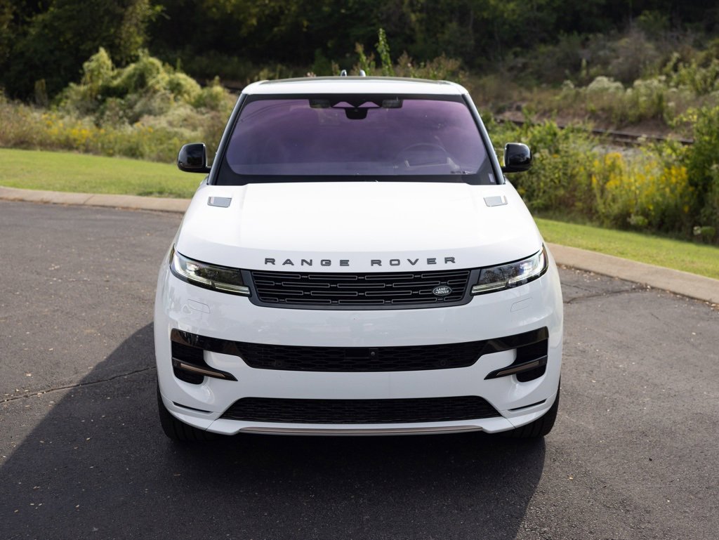 Used 2023 Land Rover Range Rover Sport SE Dynamic image 13