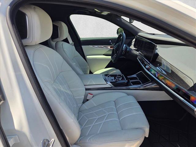 Used 2026 BMW 760i xDrive AWD/4WD image 29