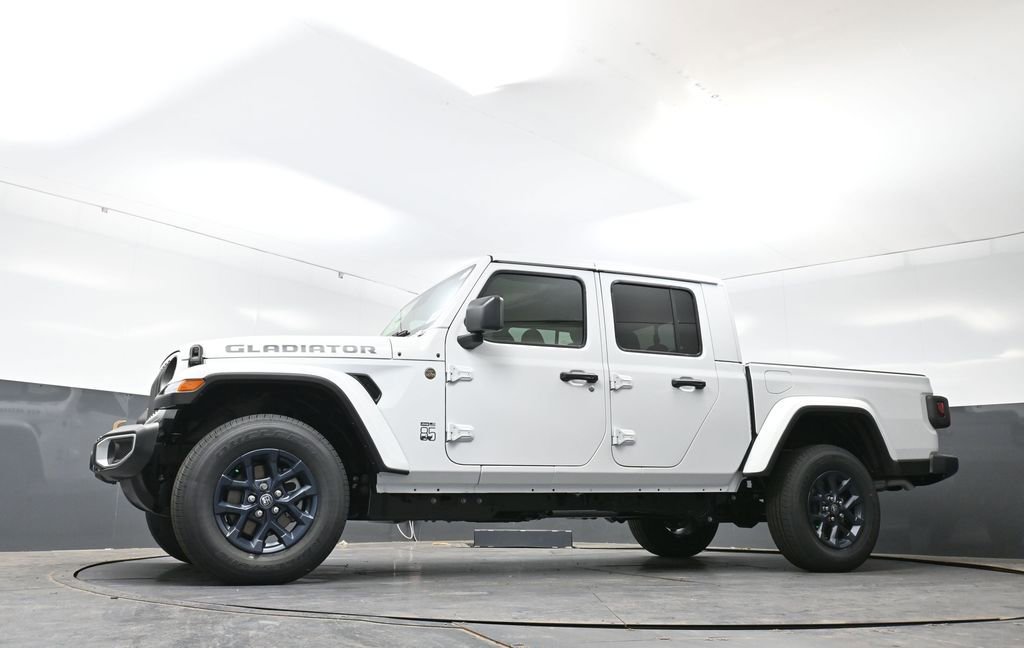 New 2026 Jeep Gladiator Sport AWD/4WD image 44