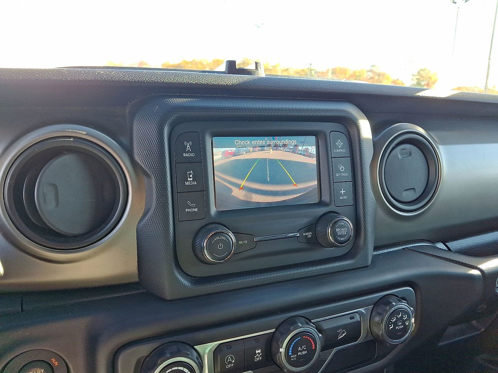 Used 2020 Jeep Wrangler Unlimited Sport image 21