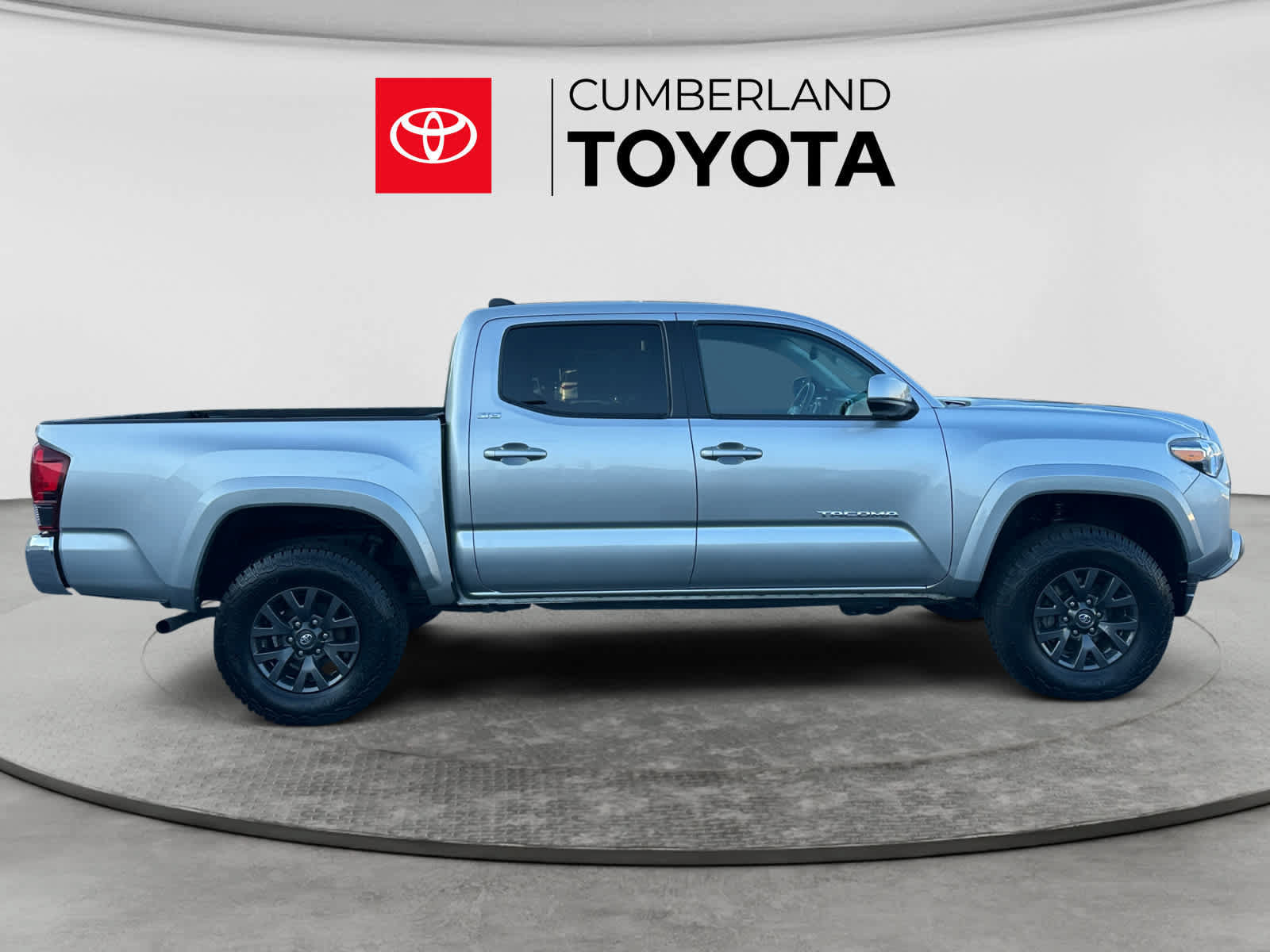 Used 2023 Toyota Tacoma SR5 AWD/4WD image 6