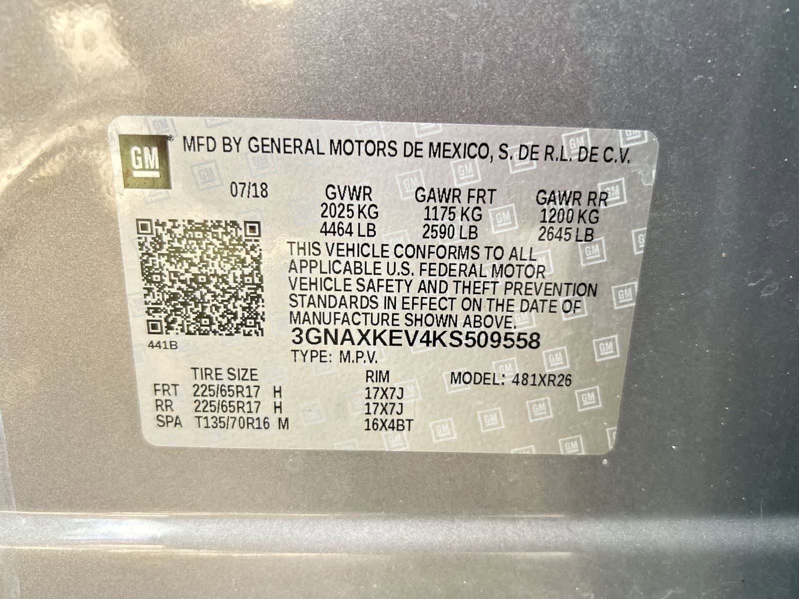 Used 2019 Chevrolet Equinox LT w/ LPO, Hit The Road Package FWD image 2