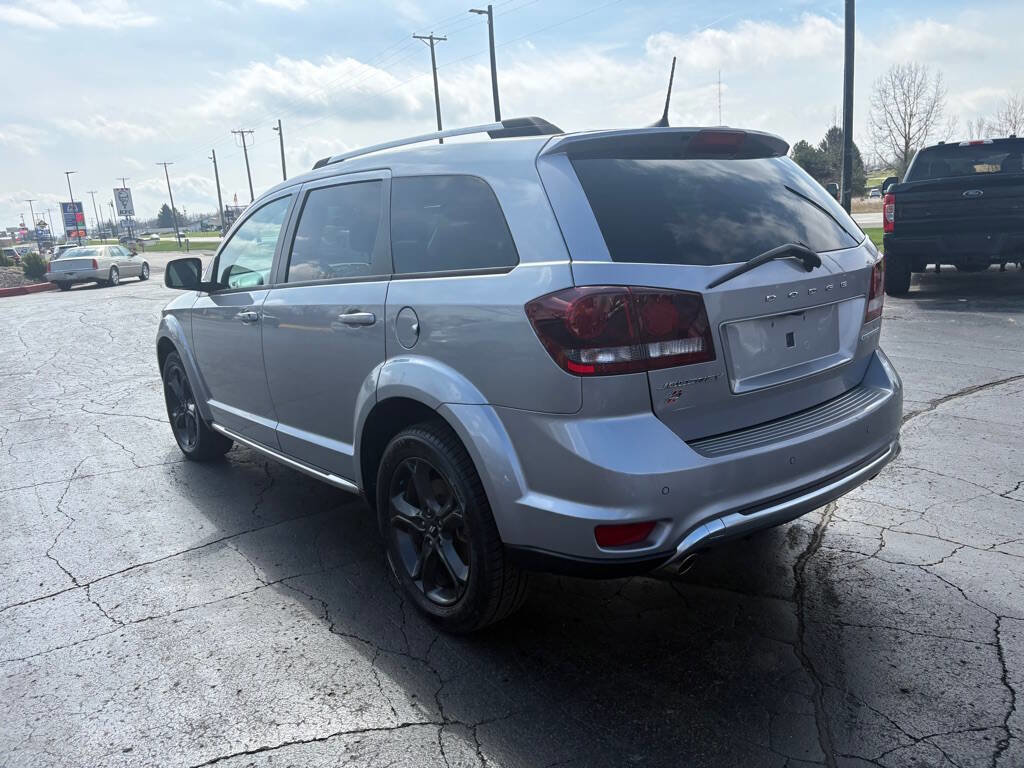 Used 2018 Dodge Journey Crossroad w/ Nav & Sun Group AWD/4WD image 8