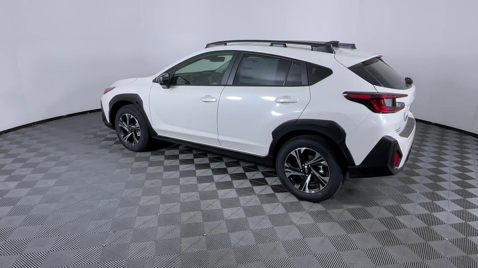 Used 2024 Subaru Crosstrek 2.0i Premium AWD/4WD image 6