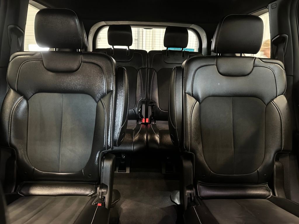 Used 2024 Jeep Grand Cherokee L Altitude image 30