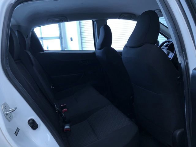 Used 2014 Toyota Yaris L image 20