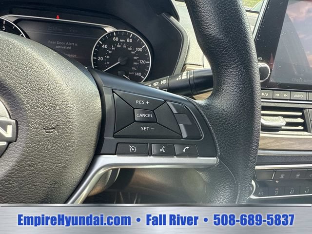 Used 2024 Nissan Altima 2.5 SV FWD image 29