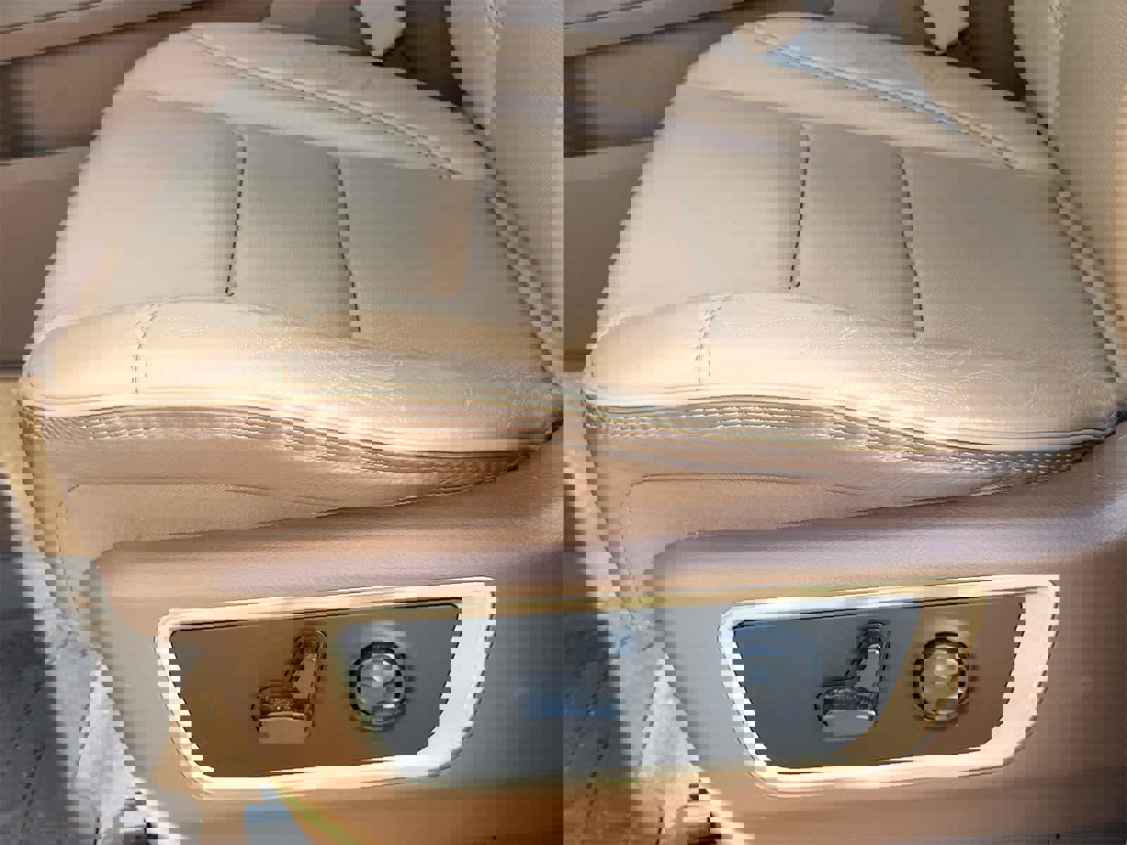 Used 2020 RAM 1500 Limited image 23