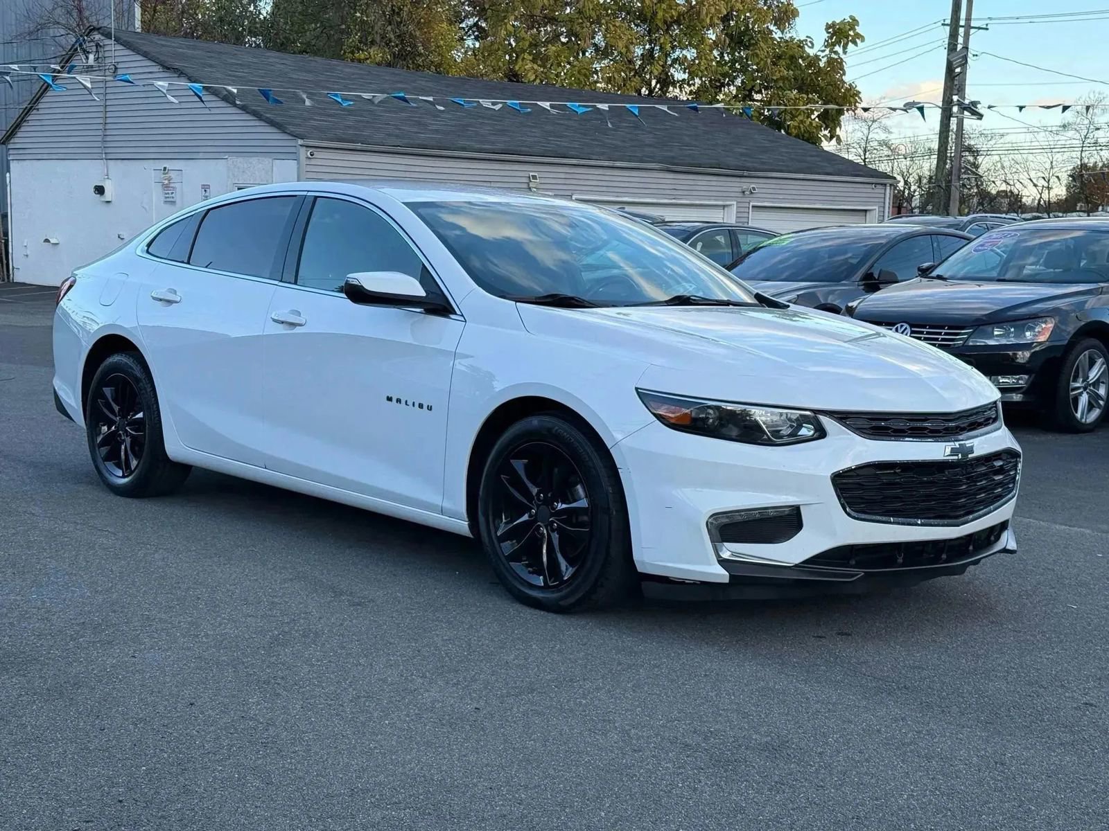 Used 2018 Chevrolet Malibu LT FWD image 15