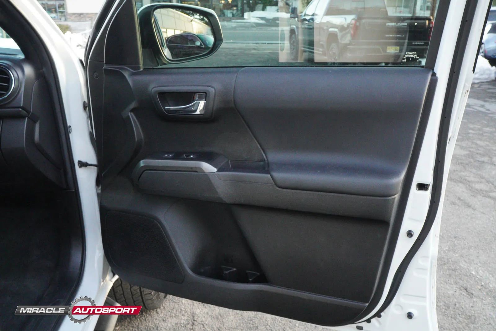 Used 2023 Toyota Tacoma TRD Sport w/ Advanced Technology Package image 29