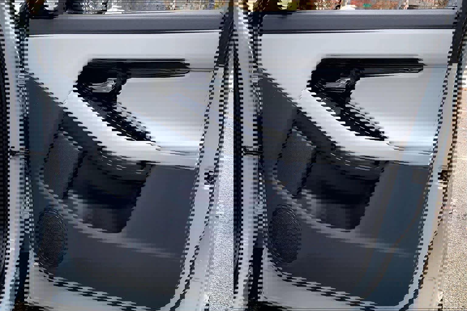 Used 2026 Land Rover Range Rover Evoque Dynamic SE image 22