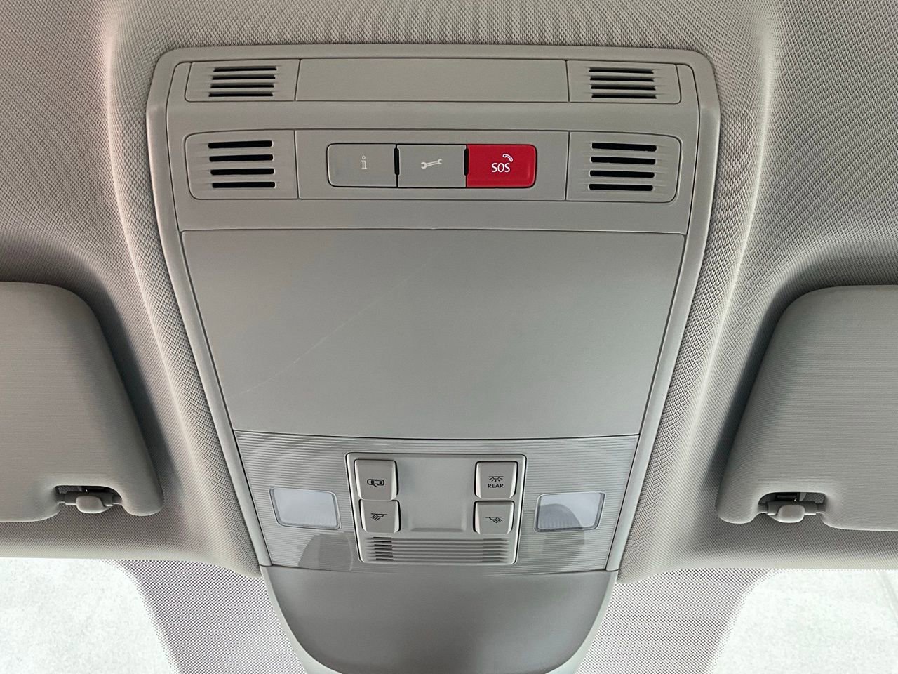 Used 2025 Volkswagen Taos S image 15