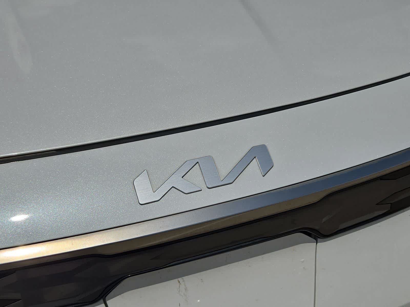 Certified 2023 Kia Niro Wave w/ Wave Preserve Package FWD image 10