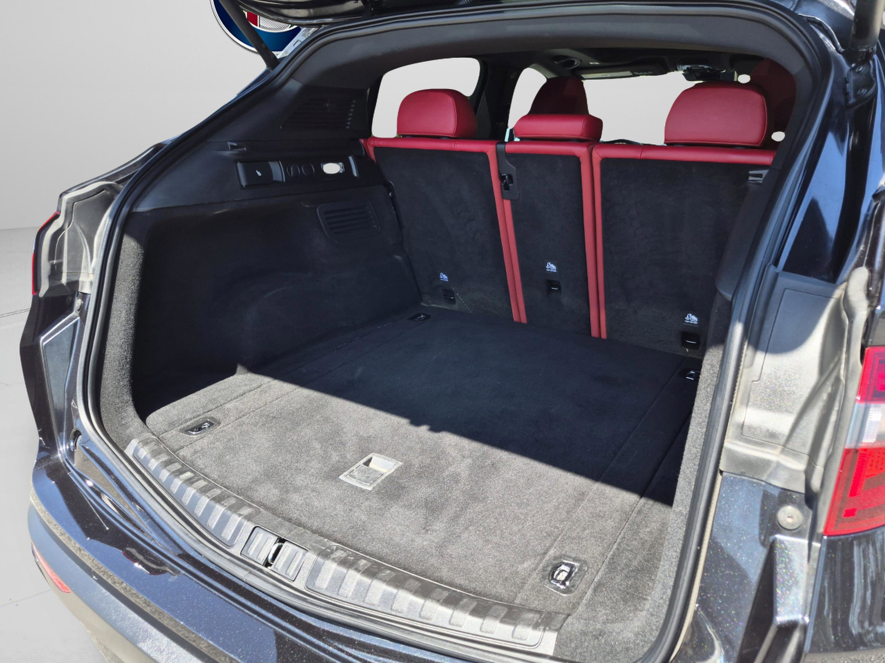 Used 2022 Alfa Romeo Stelvio Sprint RWD image 10