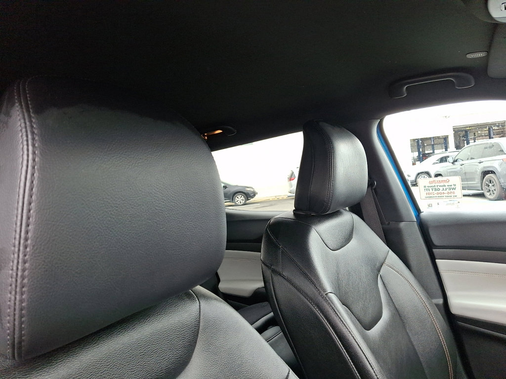 Used 2024 Jeep Compass Limited image 13