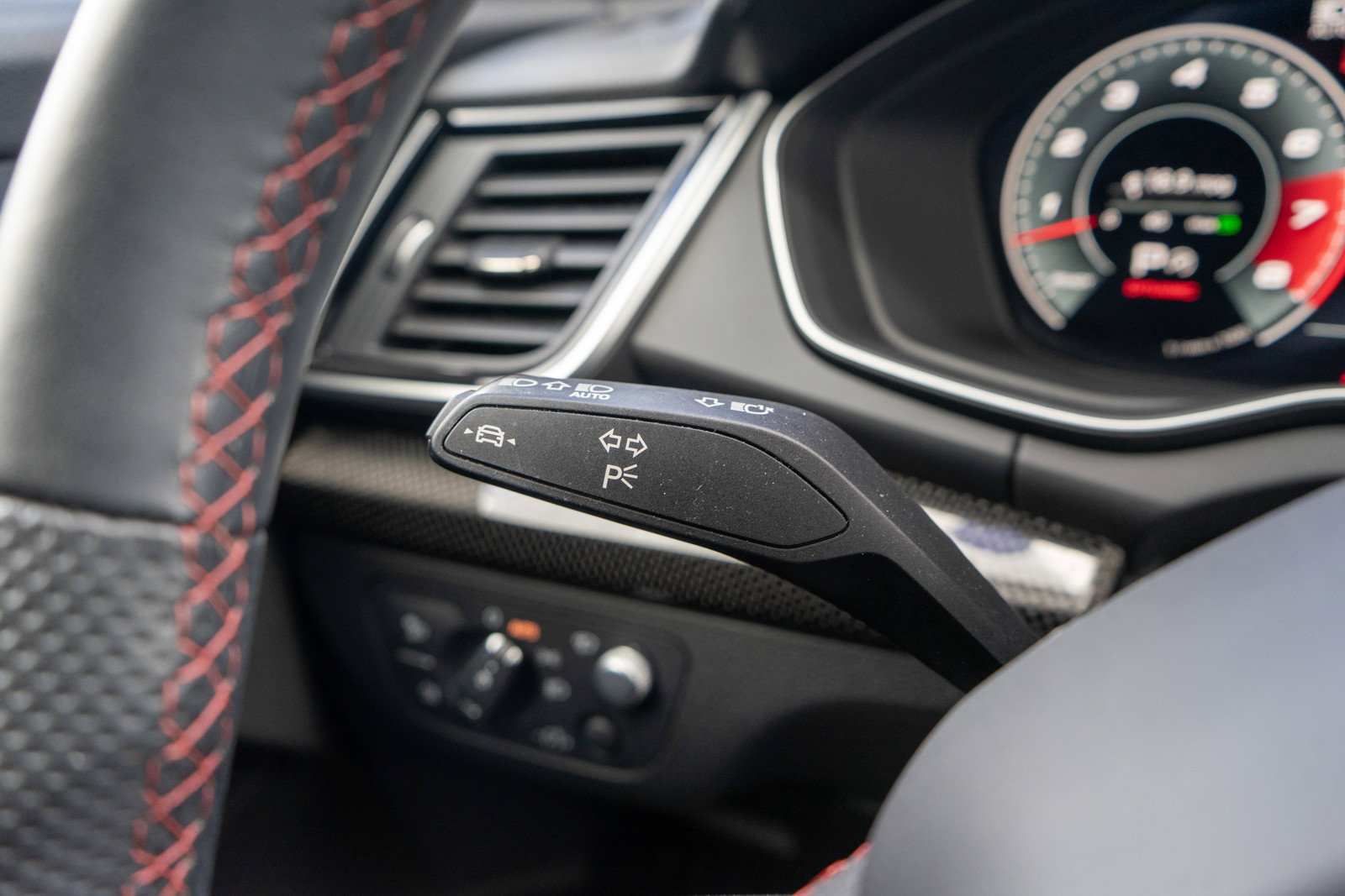 Used 2024 Audi SQ5 Prestige AWD/4WD image 28