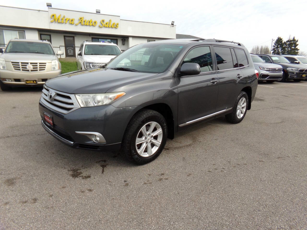 Used 2012 Toyota Highlander SE w/ Tow Pkg image 49
