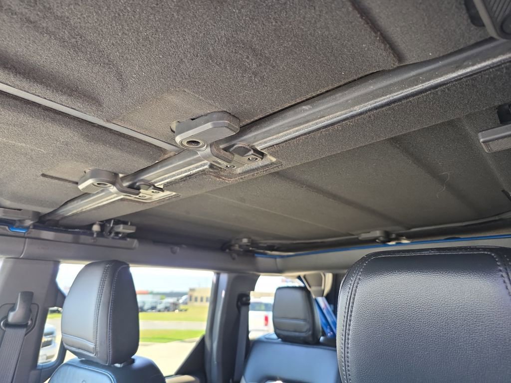 Used 2023 Ford Bronco Wildtrak image 9